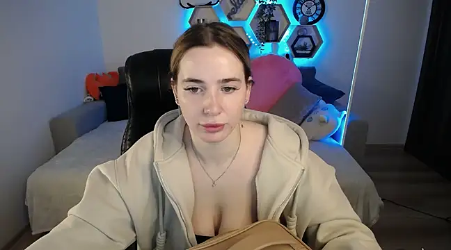 SabrinViolet online show from 02-19-25, 09:06