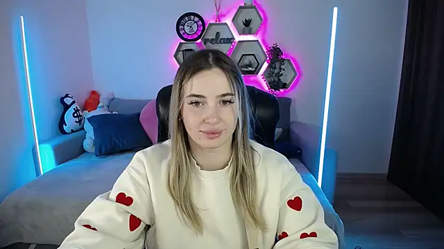 SabrinViolet online show from 10-20-25, 08:04