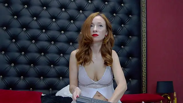 Snapshot of AnneHove chatting on 01-17-25, 06:15 AnneHove online show from 01-17-25, 06:15