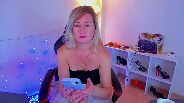 AriFleow online show from 09-26-25, 12:09