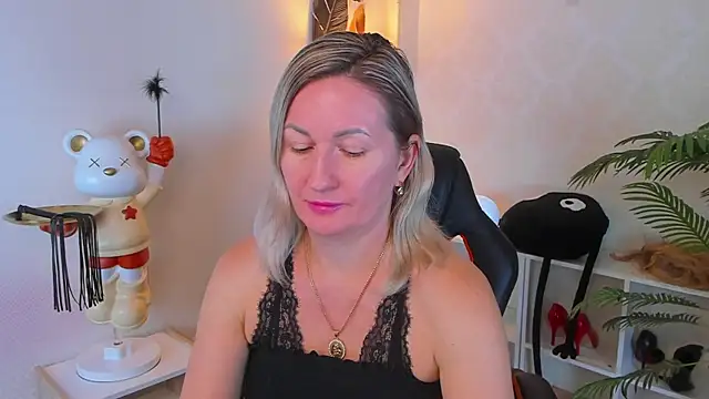 AriFleow online show from 10-19-25, 11:33