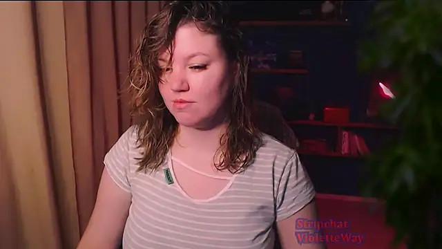 Snapshot of VioletteWay chatting on 02-19-25, 02:55 VioletteWay online show from 02-19-25, 02:55