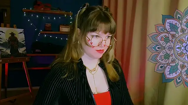 Snapshot of VioletteWay chatting on 02-15-26, 04:58 VioletteWay online show from 02-15-26, 04:58