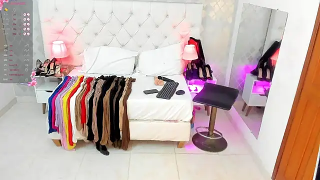 Sara Gomez online show from 01-29-25, 03:33