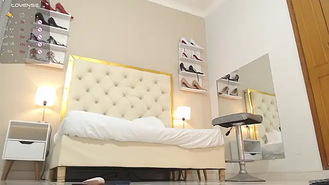 Snapshot of Sara_Gomez chatting on 10-30-25, 03:52 Sara Gomez online show from 10-30-25, 03:52