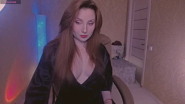 Snapshot of Eesmaaarrr chatting on 01-25-25, 10:18 Eesmaaarrr online show from 01-25-25, 10:18