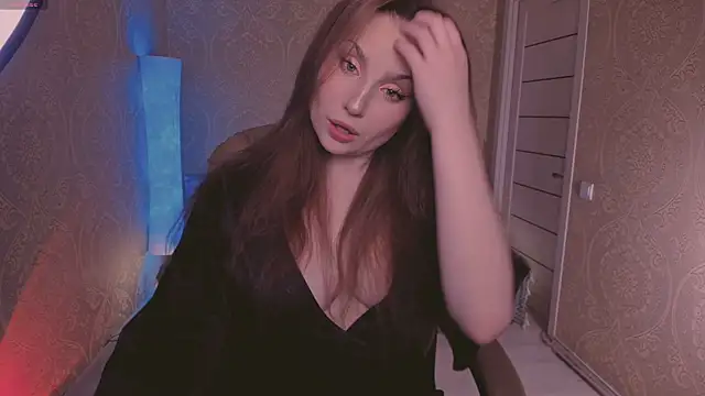 Snapshot of Eesmaaarrr chatting on 09-24-25, 11:30 Eesmaaarrr online show from 09-24-25, 11:30