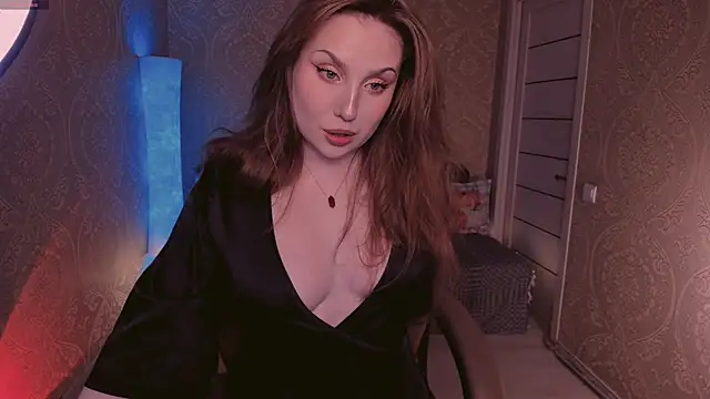 Snapshot of Eesmaaarrr chatting on 09-27-25, 10:15 Eesmaaarrr online show from 09-27-25, 10:15