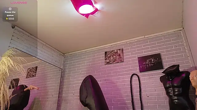 elizatexx online show from 10-02-25, 07:10