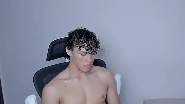 laurent nova online show from 11-19-25, 05:13