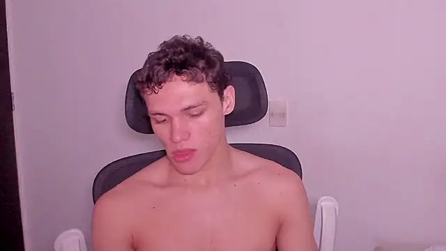 Snapshot of laurent_nova chatting on 03-09-26, 12:42 laurent nova online show from 03-09-26, 12:42