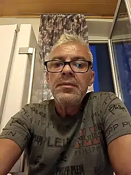 Picolo4111 online show from 09-12-25, 05:46