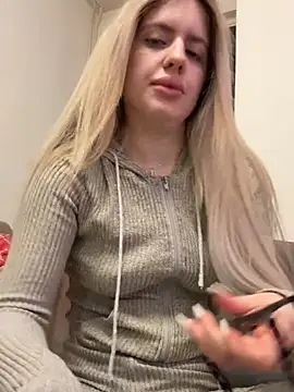 Holly-Glamour online show from 04-09-26, 10:59