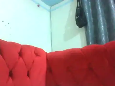 Snapshot of Princess_Tamara chatting on 03-07-25, 07:30 Princess Tamara online show from 03-07-25, 07:30