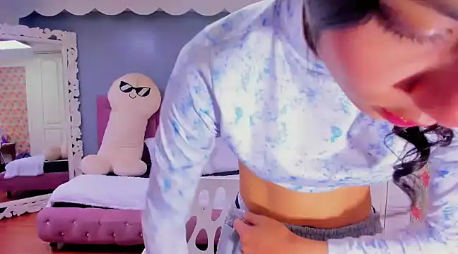 Iris Stone  online show from 01-15-25, 10:38