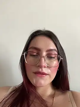 Snapshot of VioletPearson chatting on 04-11-26, 04:11 VioletPearson online show from 04-11-26, 04:11