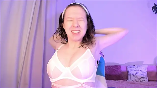 Viktoria Oliverr online show from 09-21-25, 06:04