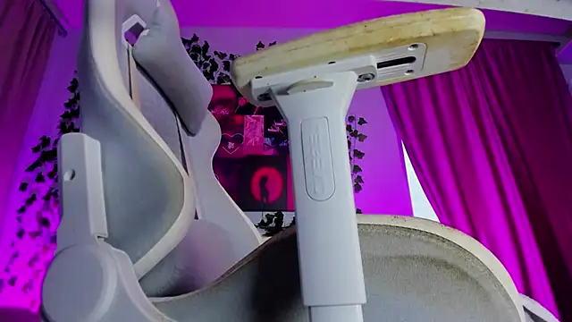 Kate Burleskk online show from 10-02-25, 03:35