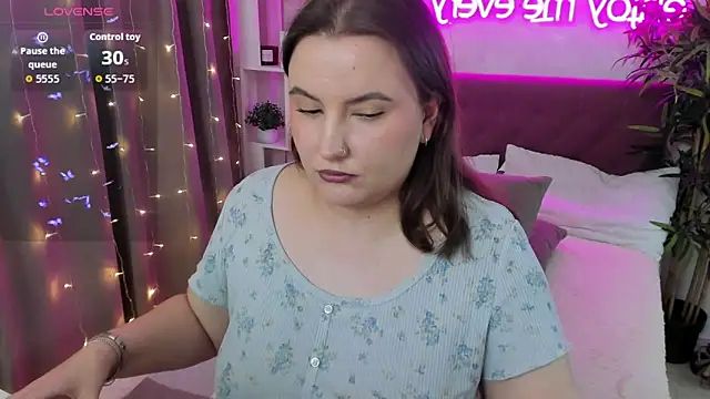 FeralPeach online show from 02-07-26, 05:22