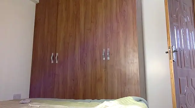 Rose berry online show from 01-25-25, 09:26