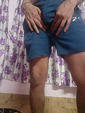 Snapshot of Collegeboywithbigweapan21 chatting on 08-08-26, 05:37 Collegeboywithbigweapan21 online show from 08-08-26, 05:37
