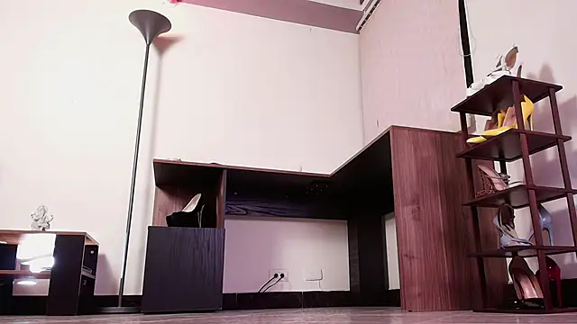 missmabelle online show from 12-17-25, 03:12