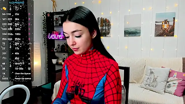 Snapshot of Magic_Allie chatting on 01-20-25, 08:18 Magic Allie online show from 01-20-25, 08:18