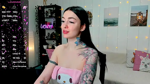 Snapshot of Magic_Allie chatting on 02-28-25, 08:18 Magic Allie online show from 02-28-25, 08:18