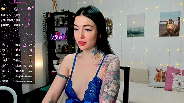 Snapshot of Magic_Allie chatting on 03-03-25, 07:49 Magic Allie online show from 03-03-25, 07:49