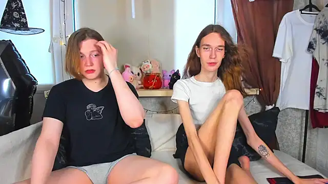 Snapshot of Calvin_and_Kevin chatting on 10-18-25, 05:54 Calvin and Kevin online show from 10-18-25, 05:54