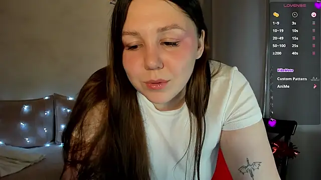 Snapshot of Ruth_Oliver chatting on 12-15-24, 07:46 Ruth Oliver online show from 12-15-24, 07:46