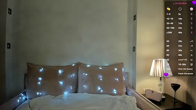 Snapshot of Ruth_Oliver chatting on 12-15-24, 10:50 Ruth Oliver online show from 12-15-24, 10:50