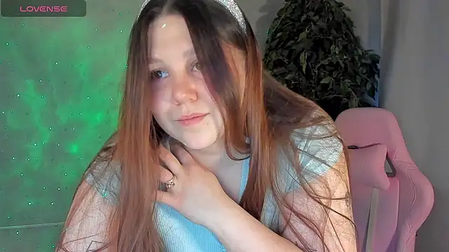 Snapshot of Ruth_Oliver chatting on 01-05-25, 08:32 Ruth Oliver online show from 01-05-25, 08:32