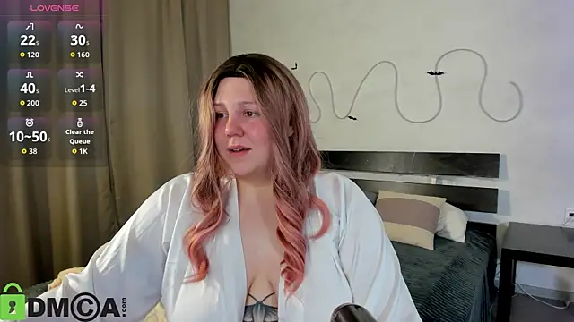 Snapshot of Ruth_Oliver chatting on 10-31-25, 01:06 Ruth Oliver online show from 10-31-25, 01:06