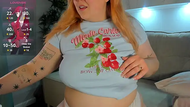 Snapshot of Ruth_Oliver chatting on 11-03-25, 09:21 Ruth Oliver online show from 11-03-25, 09:21