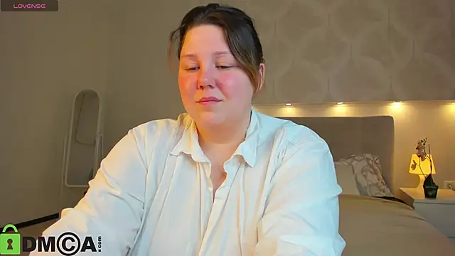 Ruth Oliver online show from 06-06-26, 01:11