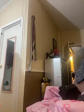 SafeinouterSpace online show from 09-11-25, 03:50