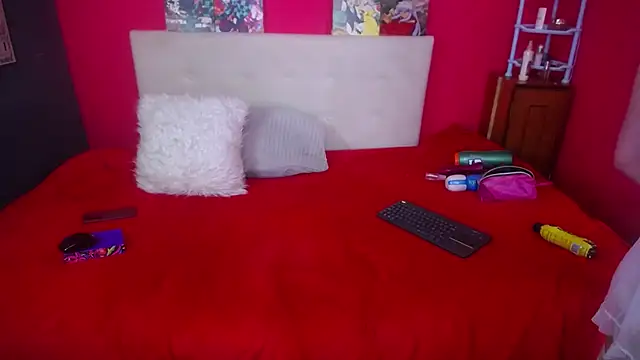 Snapshot of violl3tfoxx chatting on 10-07-25, 01:41 violl3tfoxx online show from 10-07-25, 01:41