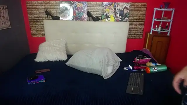 Snapshot of violl3tfoxx chatting on 10-21-25, 03:02 violl3tfoxx online show from 10-21-25, 03:02