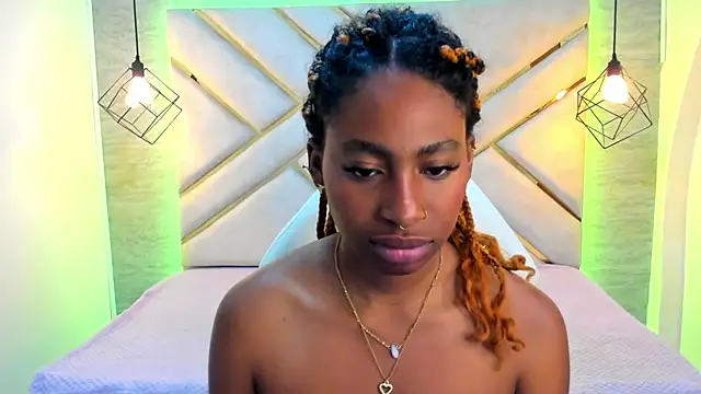 Queen perla  online show from 12-14-24, 03:15