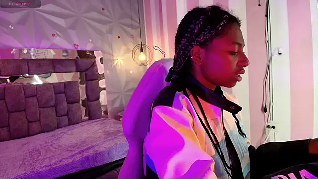 Queen perla  online show from 02-08-26, 06:44