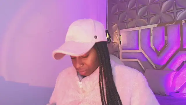 Queen perla  online show from 03-20-26, 12:10