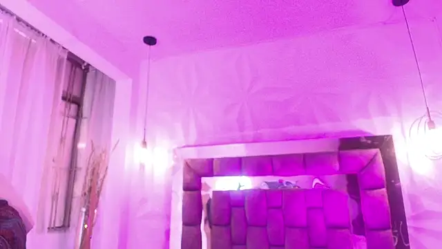 Queen perla  online show from 06-15-26, 12:29