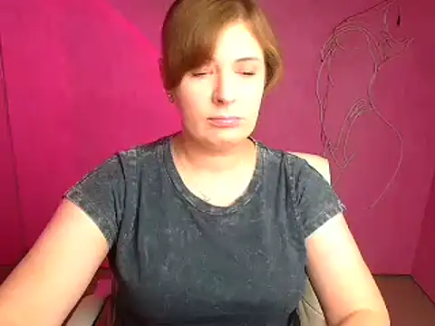 Snapshot of Lissmilf chatting on 10-10-25, 12:37 Lissmilf online show from 10-10-25, 12:37