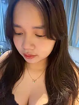 Hotellinh12 online show from 09-29-25, 04:34