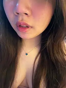 Hotellinh12 online show from 06-12-26, 03:33