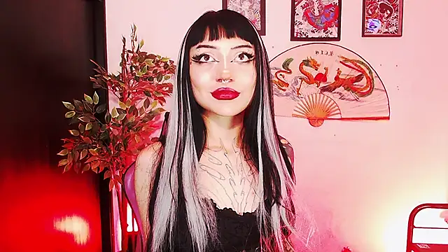 Snapshot of catipetite chatting on 05-13-26, 03:48 catipetite online show from 05-13-26, 03:48