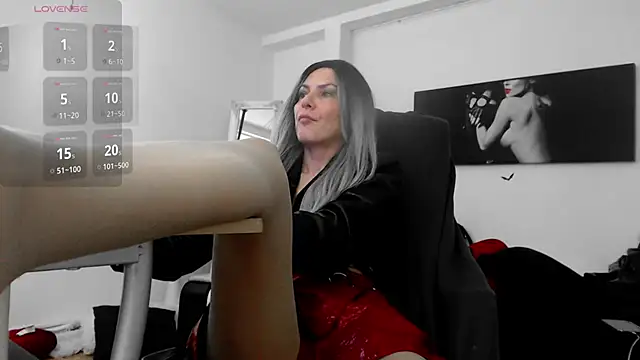 EvelynQueenn online show from 12-15-24, 11:55