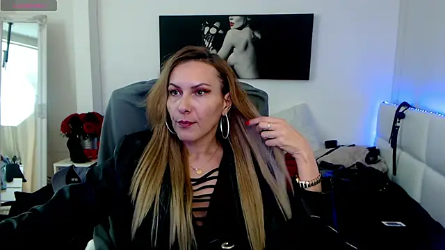 EvelynQueenn online show from 02-03-25, 10:36