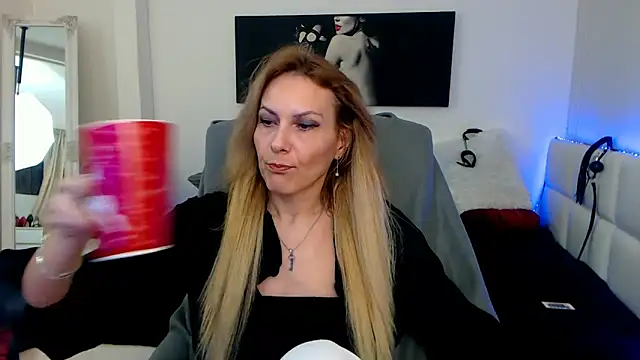 EvelynQueenn online show from 02-07-25, 05:10